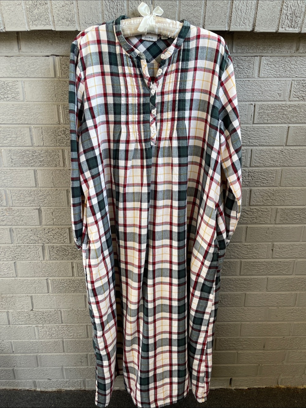 VTG L.L. Bean Pin Tuck Henley Plaid Nightgown- size XL